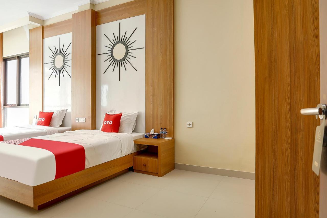 Oyo Flagship 90966 Moreno Homestay Legian Εξωτερικό φωτογραφία