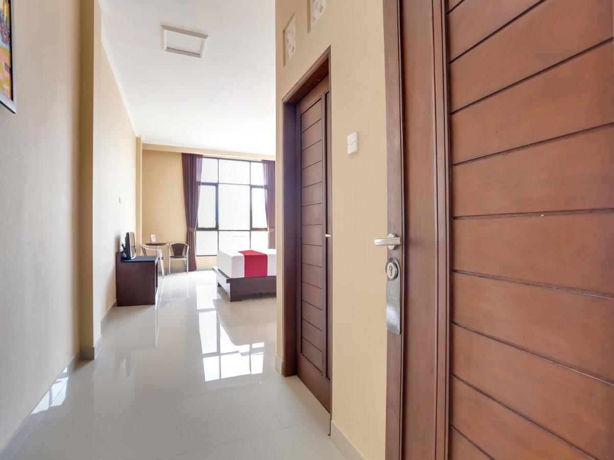 Oyo Flagship 90966 Moreno Homestay Legian Εξωτερικό φωτογραφία
