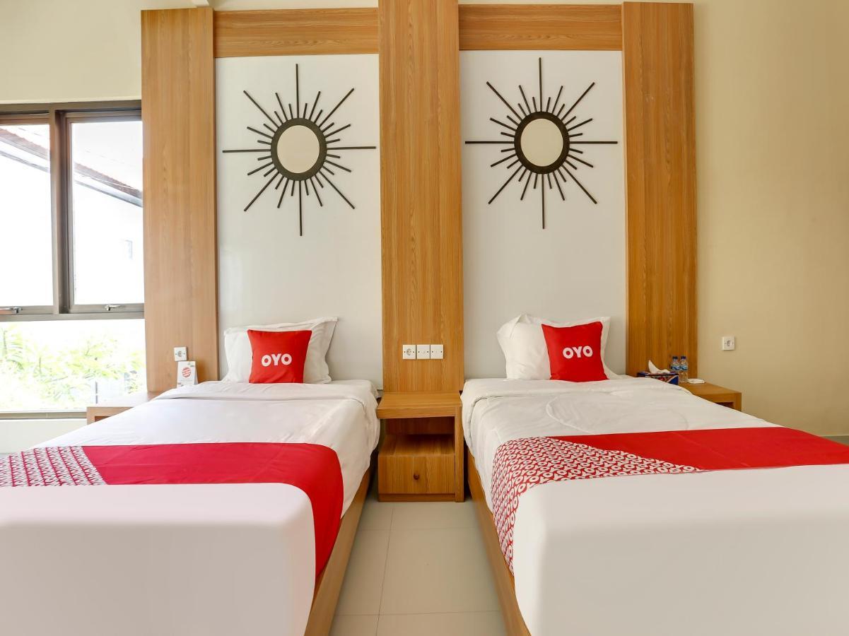 Oyo Flagship 90966 Moreno Homestay Legian Εξωτερικό φωτογραφία